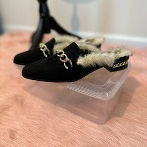 Bechara Embellished Flats. Black fur lined mule in size 9.5 in great condition!